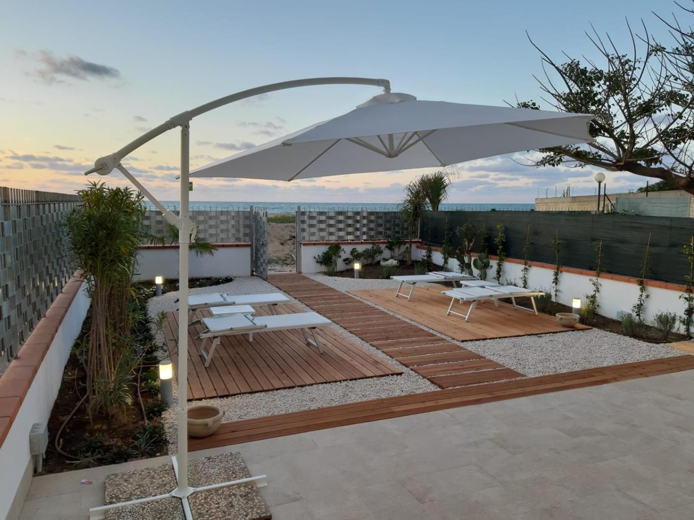 Doride Appartamento Sulla Spiaggia Balestrate Extérieur photo