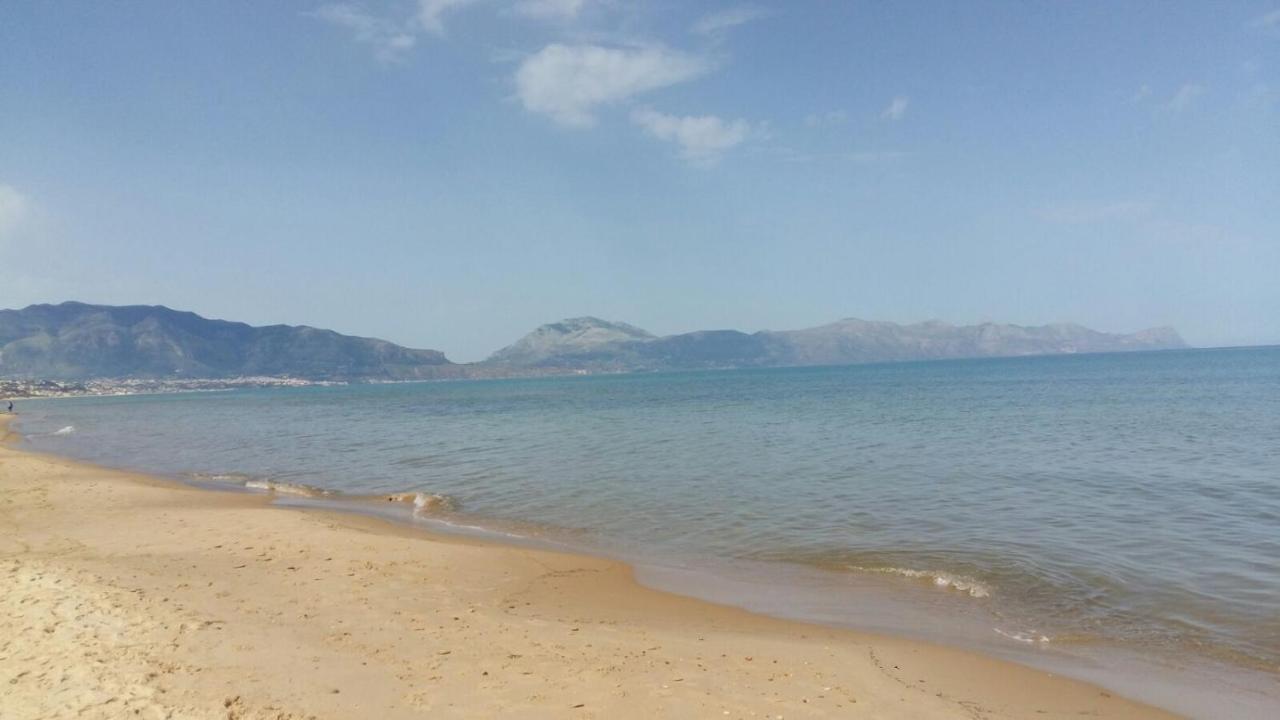 Doride Appartamento Sulla Spiaggia Balestrate Extérieur photo